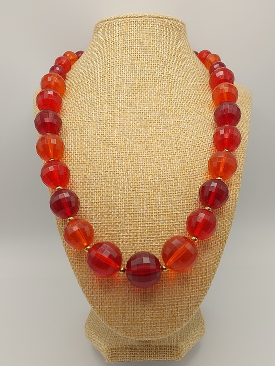 Vintage Jewelry - Bold Red-Orange Vintage MCM Faceted LUCITE Bead Necklace - Unbranded